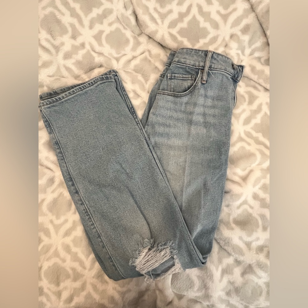 Hollister Ultra High-Rise Ripped Dad Jeans